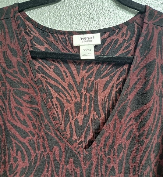 Avenue Studio Plus Size Blouse with Lace  30/32 - Picture 7 of 8